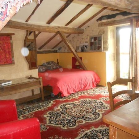 Joli Bois Bed & Breakfast Montrollet Екстериор снимка
